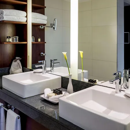 Pullman Hotell 4*