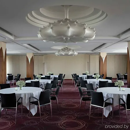 Pullman Hotell 4*
