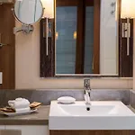 بولمان فندق كولونيا