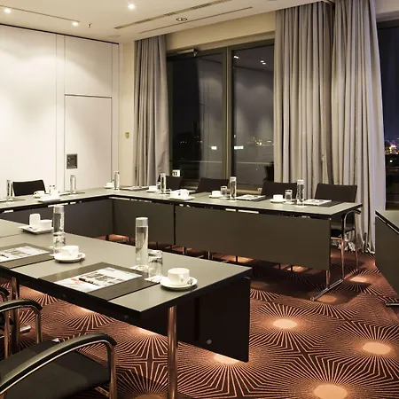 铂尔曼科隆酒店 4* 科隆