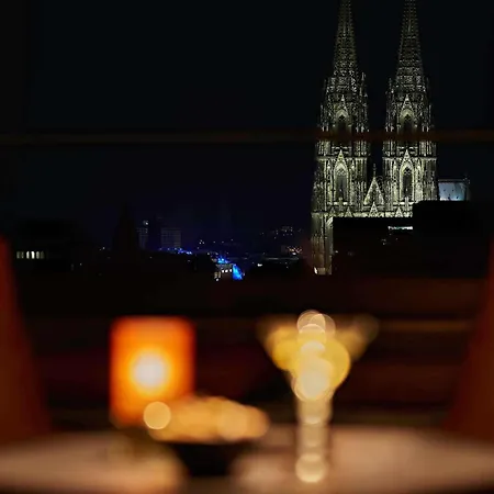 풀맨 콜론 4* 쾰른