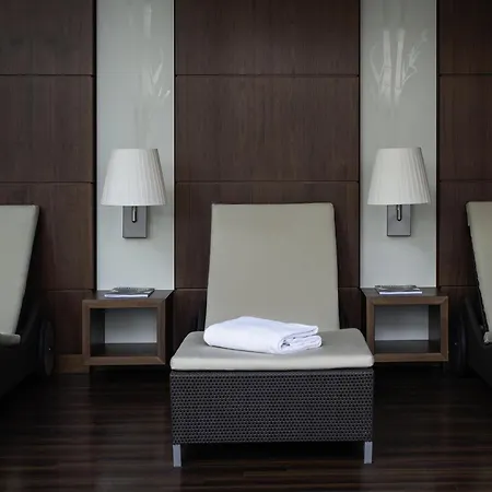 Pullman Hotel 4*