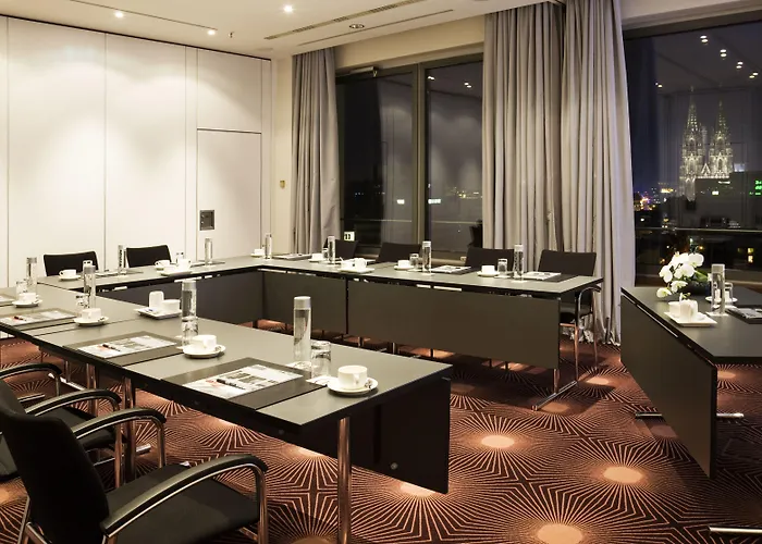 Pullman 4* Кёльн