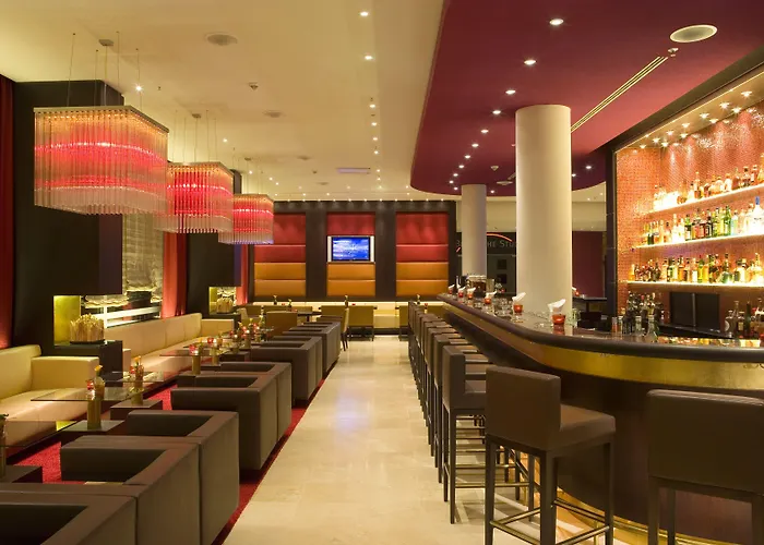 Отель Pullman 4*