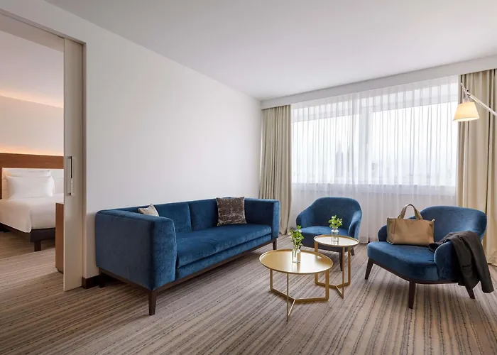 铂尔曼科隆酒店