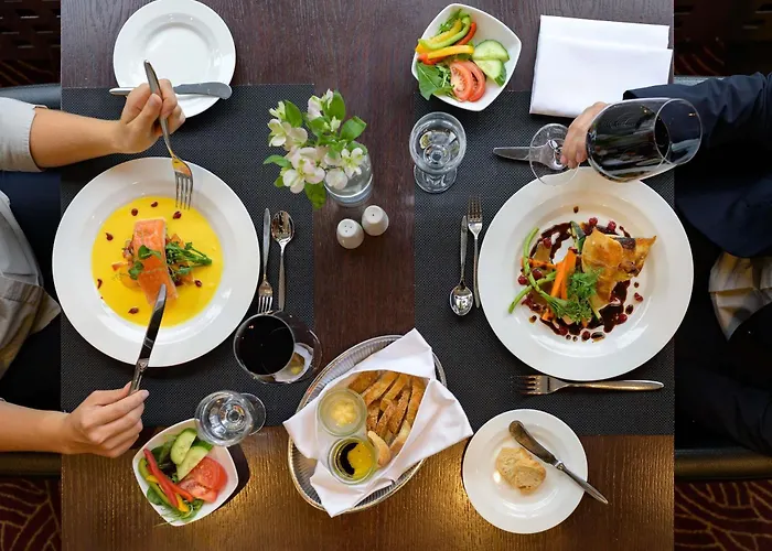 铂尔曼科隆酒店 4* 科隆