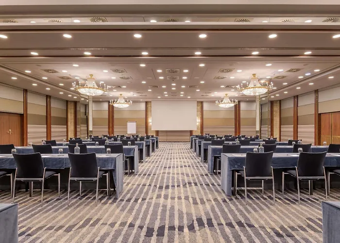 铂尔曼科隆酒店 酒店