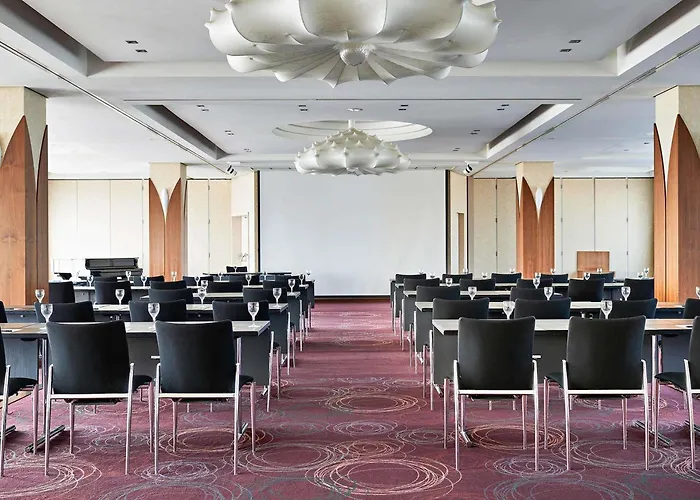 Pullman 4*